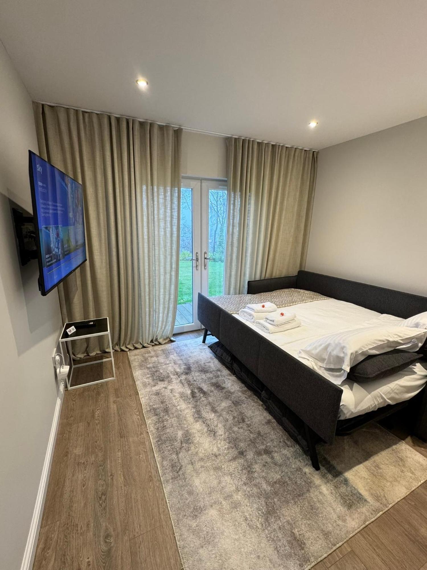 Luxury 2 Bedroom Cottage West Calder Ngoại thất bức ảnh